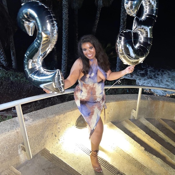 Meet your Posher, Adrianna - Picture 8 of 11